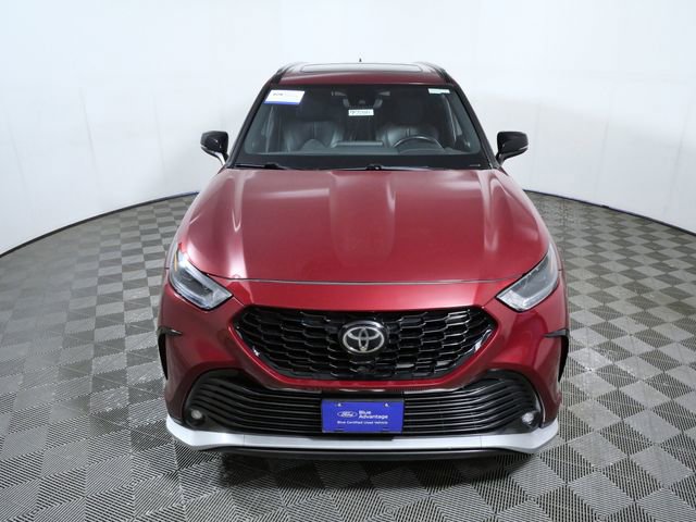 Used 2021 Toyota Highlander XSE image 3