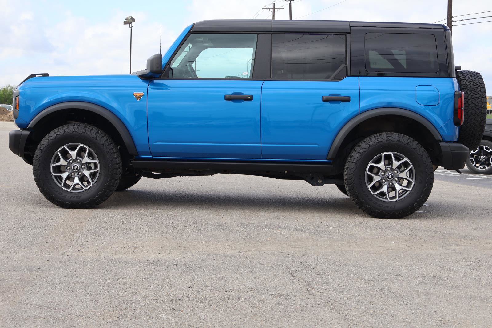 Certified 2025 Ford Bronco Badlands image 5