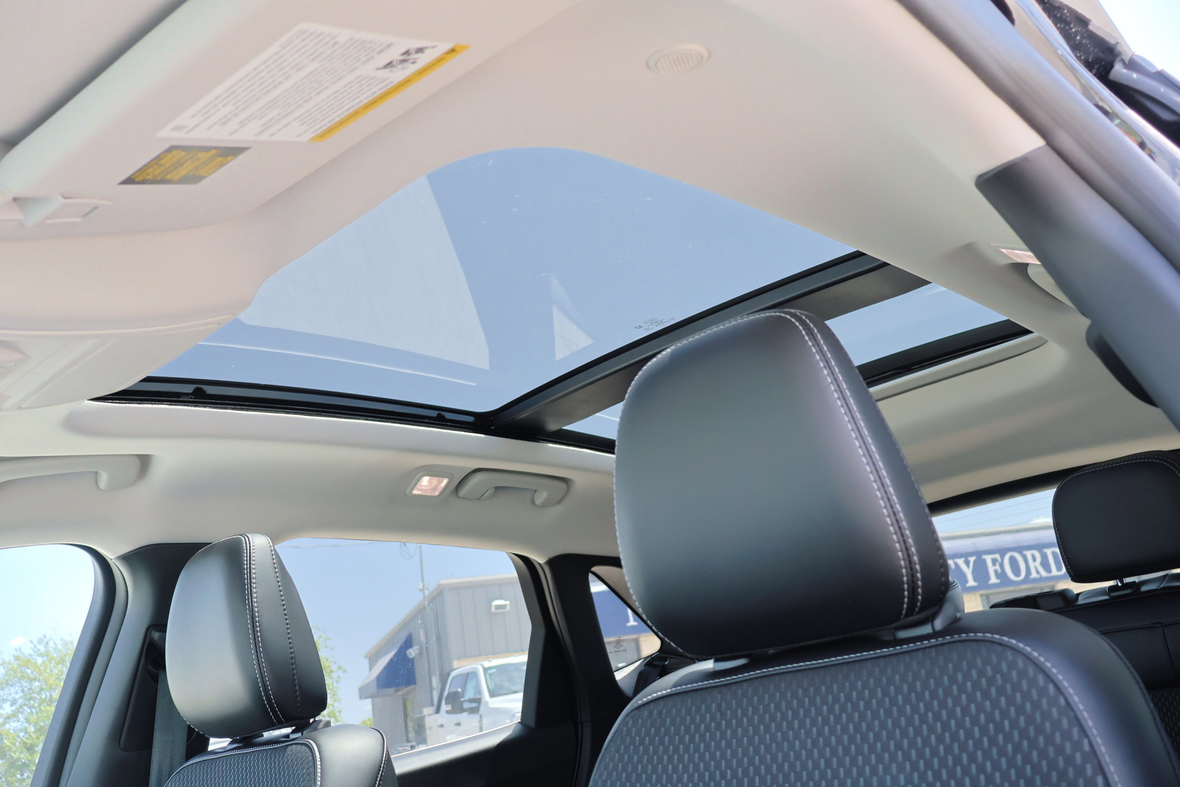 New 2025 Ford Escape SE image 13