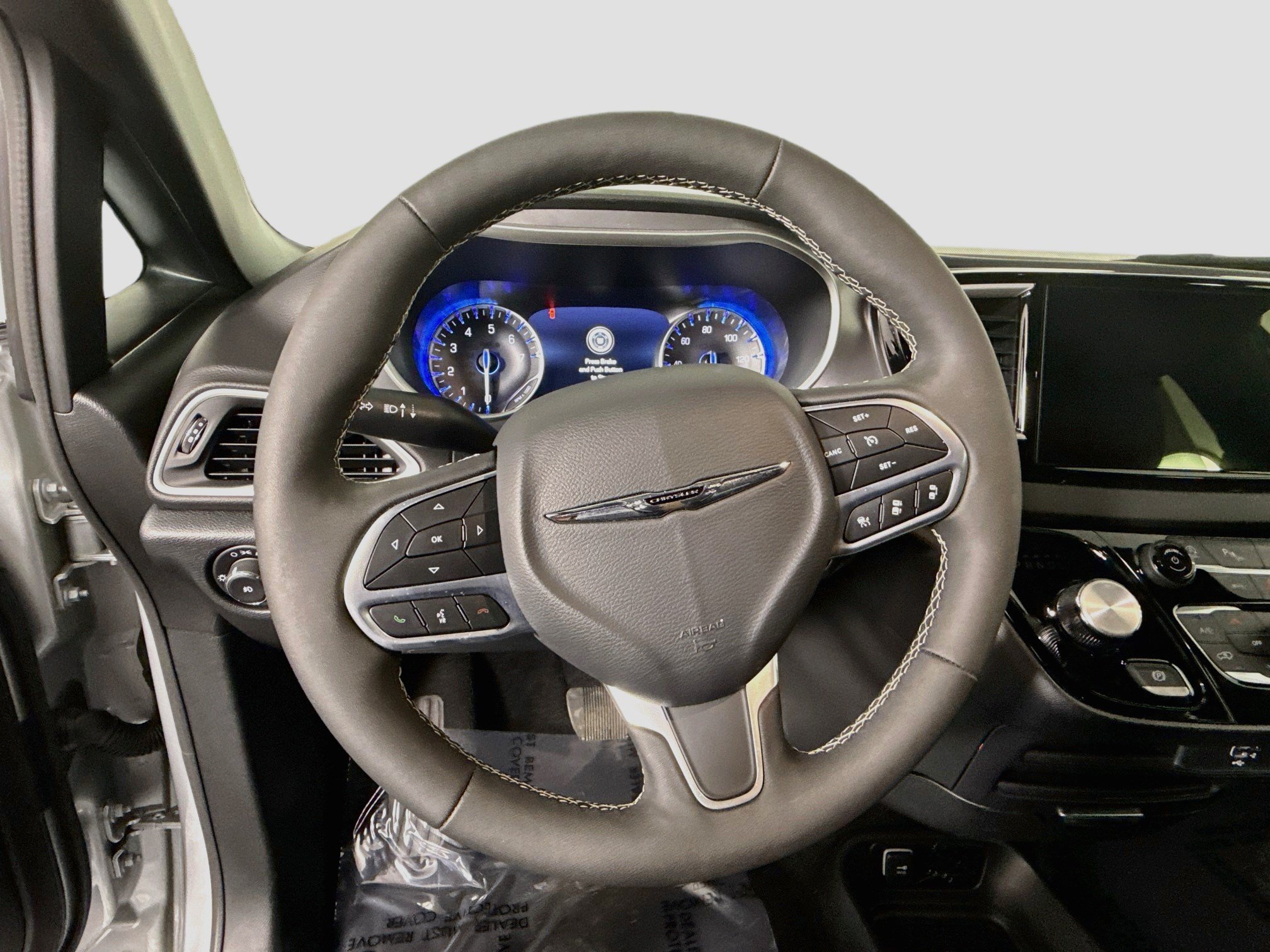 Used 2026 Chrysler Pacifica Select FWD image 13