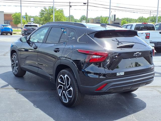 New 2026 Chevrolet Trax RS w/ Driver Confidence Package FWD image 2