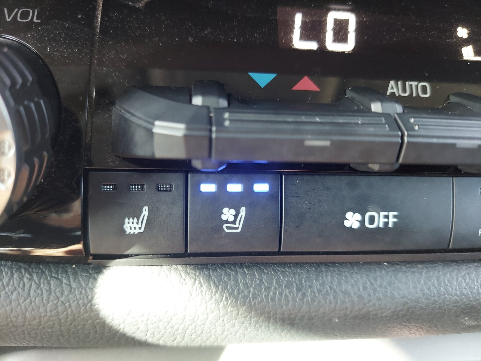 Used 2024 Toyota Tundra Limited AWD/4WD image 25