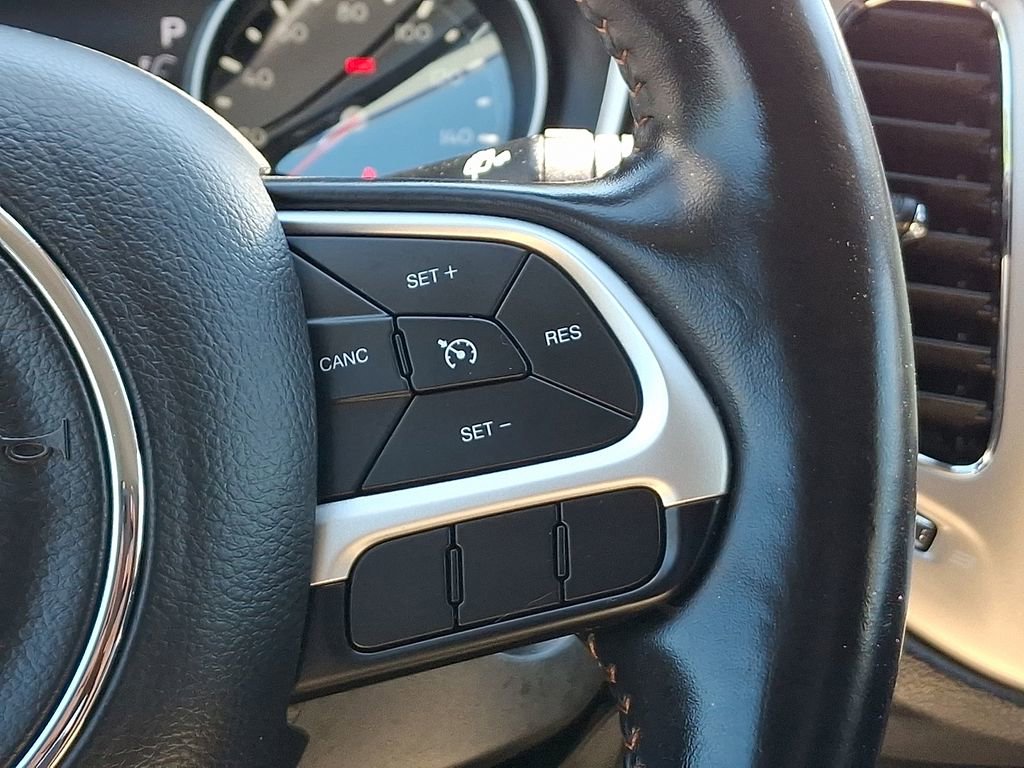 Used 2020 Jeep Compass Latitude w/ Popular Equipment Group AWD/4WD image 22