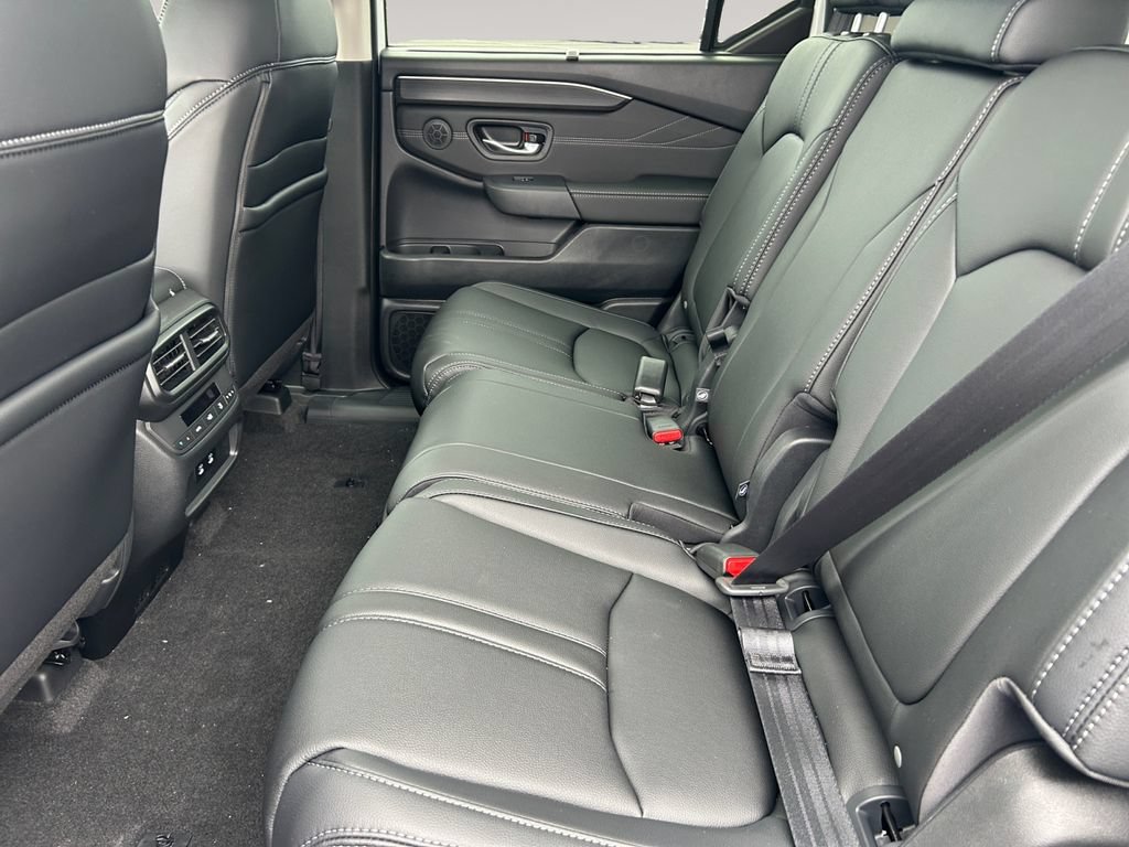 New 2026 Honda Pilot Touring image 15