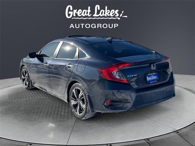 Used 2018 Honda Civic Touring image 3