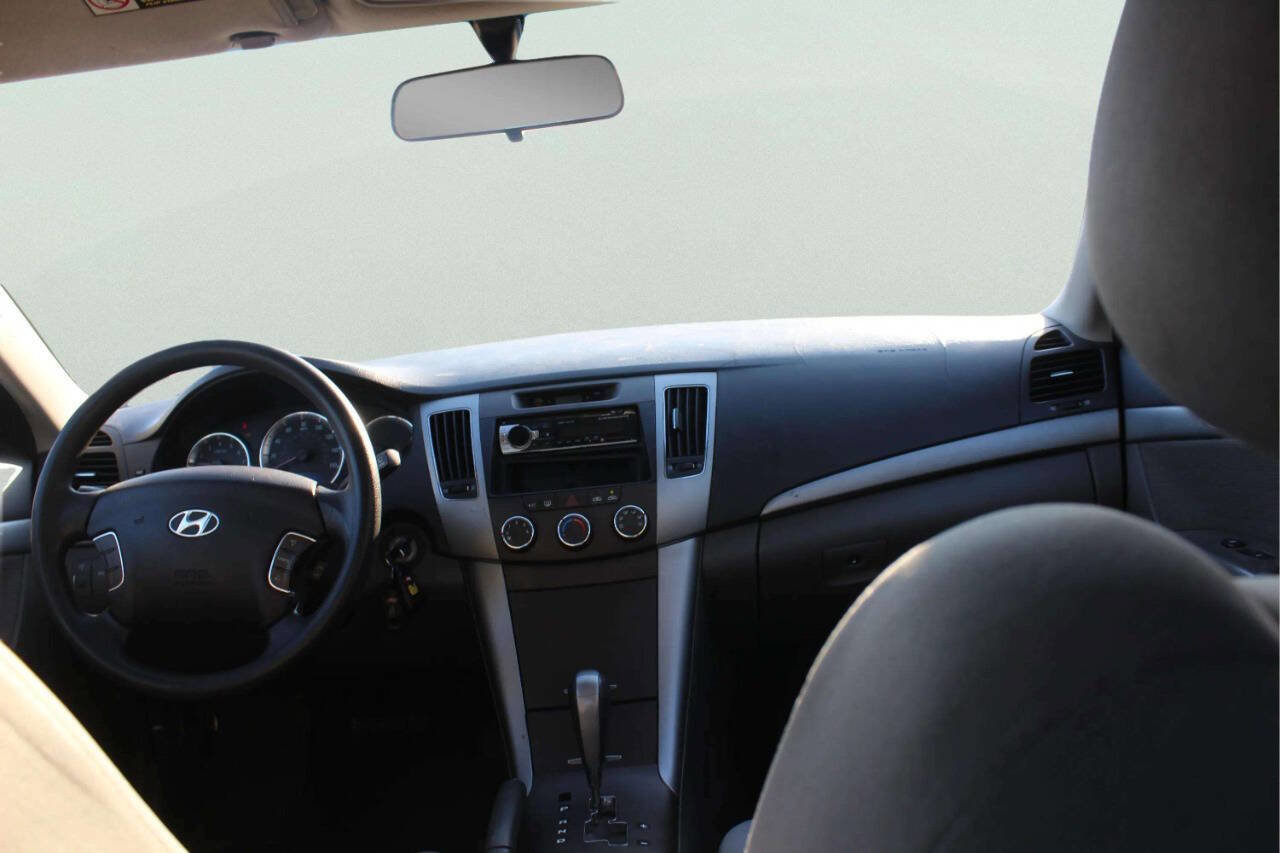 Used 2010 Hyundai Sonata GLS image 9
