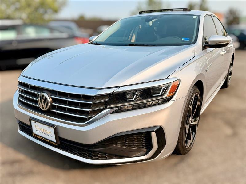 Used 2020 Volkswagen Passat 2.0T R-Line FWD image 5