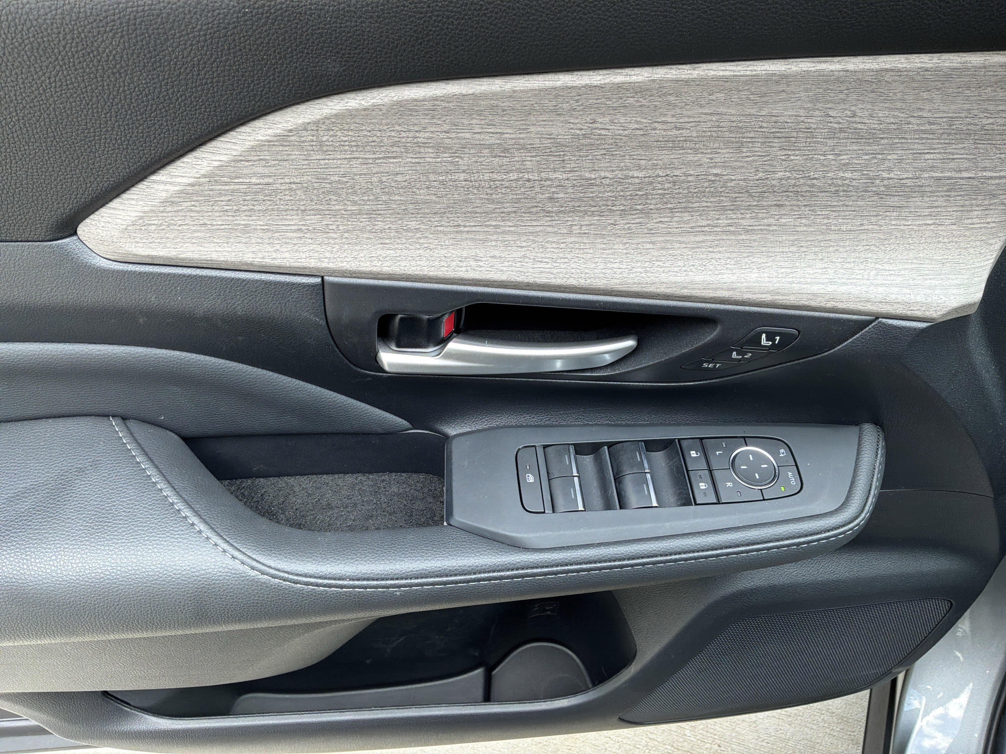 Used 2026 Toyota Grand Highlander AWD image 15