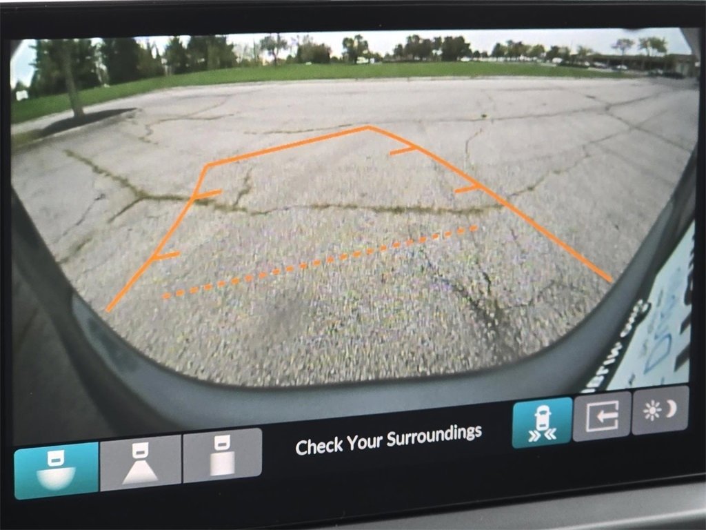 New 2025 Honda Pilot Touring image 4