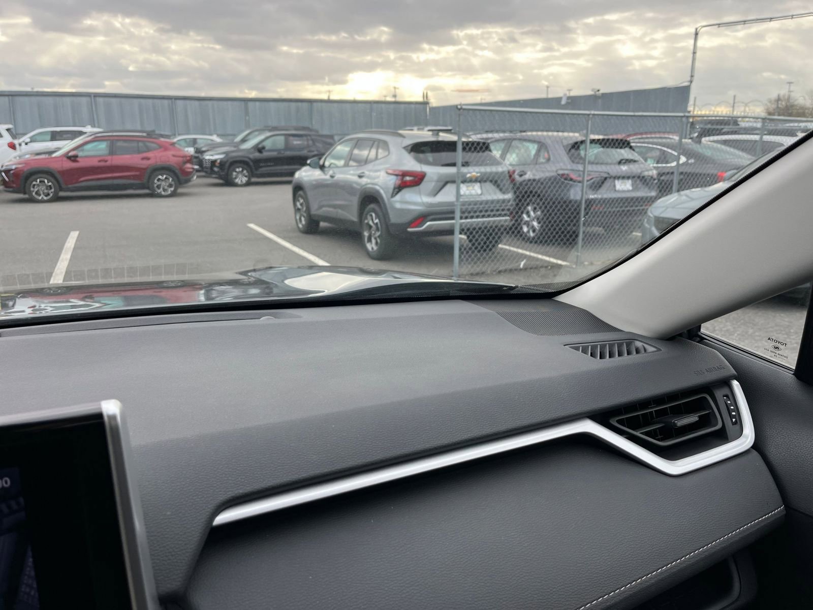 Used 2025 Toyota RAV4 LE image 34