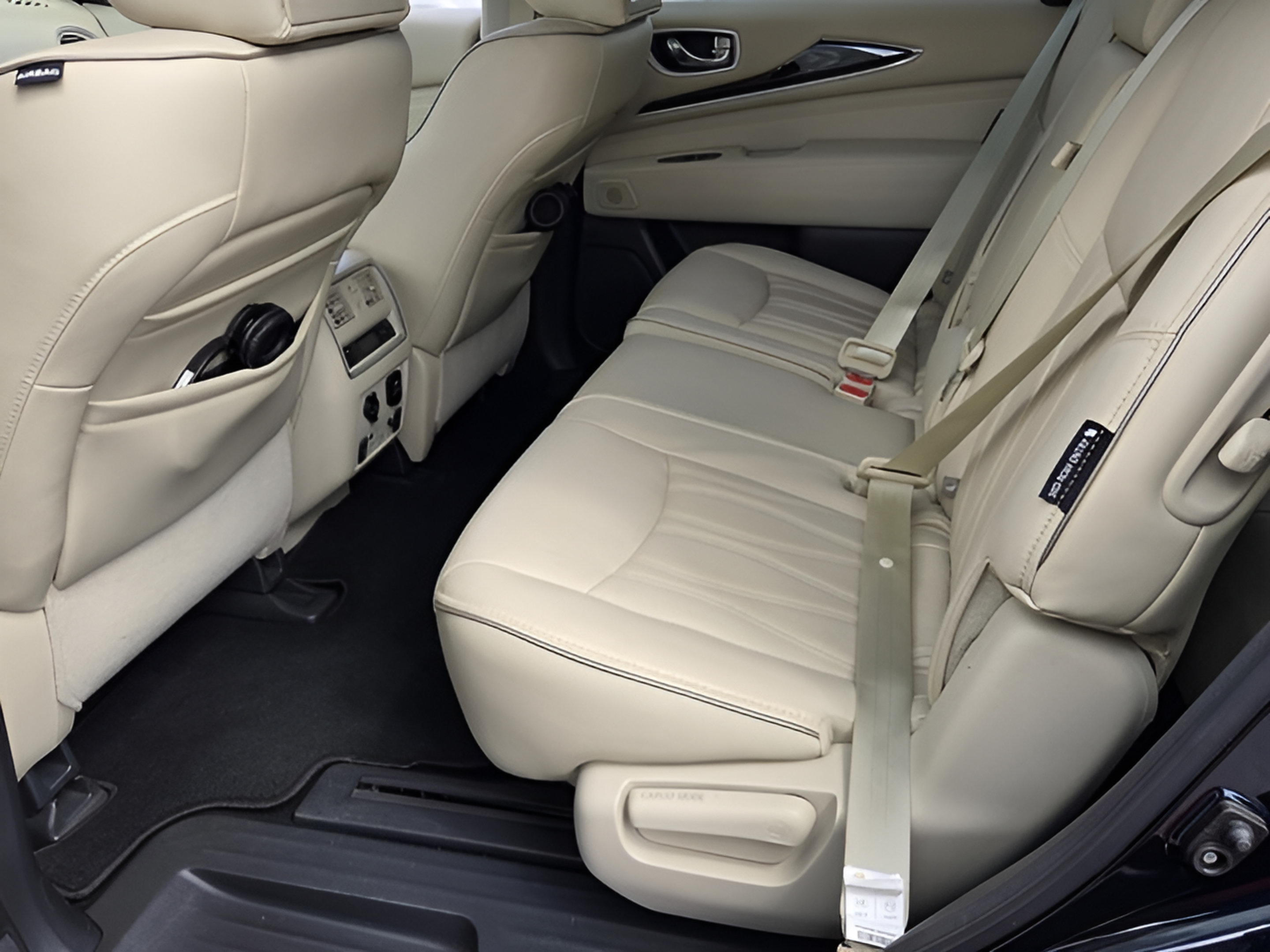 Used 2020 INFINITI QX60 Luxe w/ Sensory Package FWD image 10