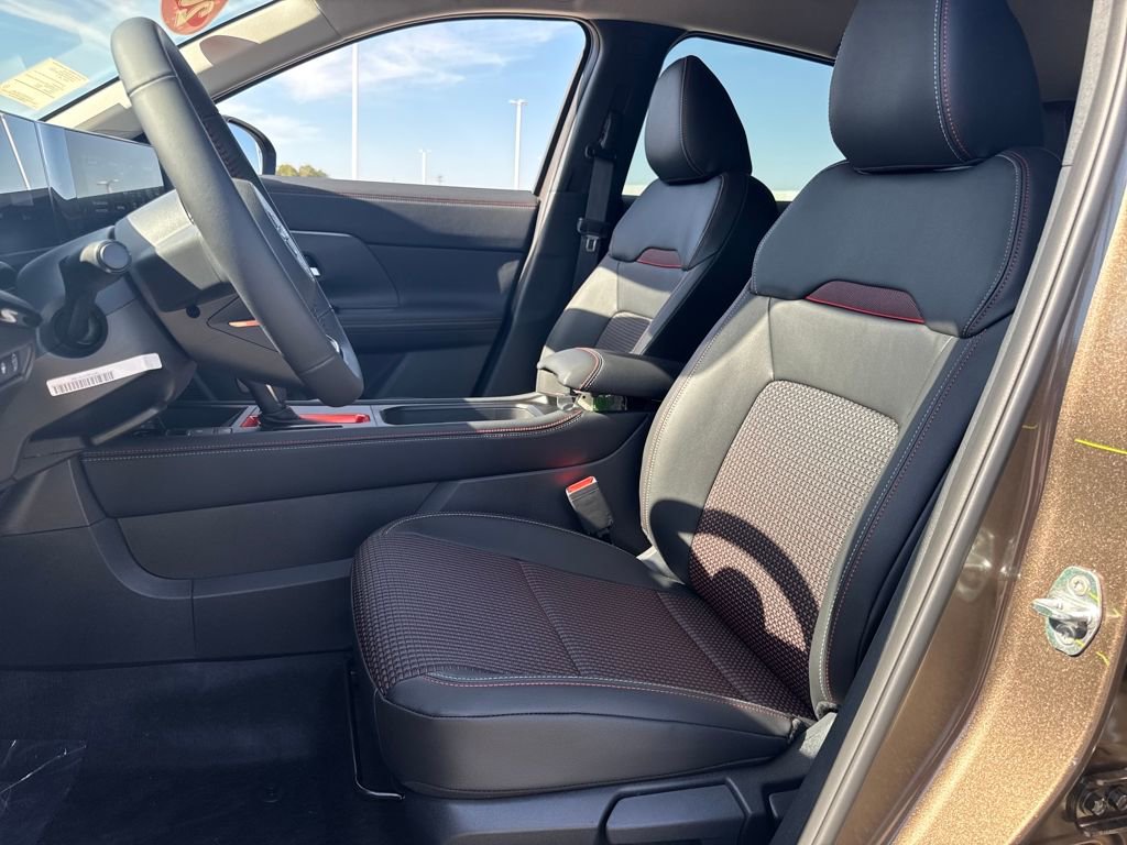 Used 2026 Nissan Kicks SR image 17