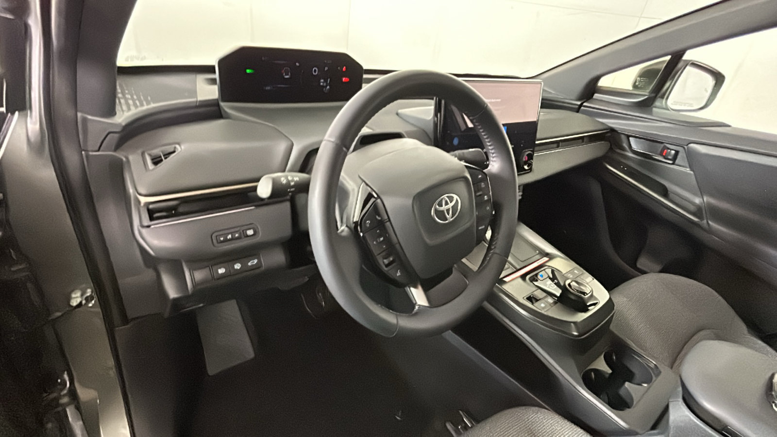 Used 2026 Toyota bZ FWD image 17