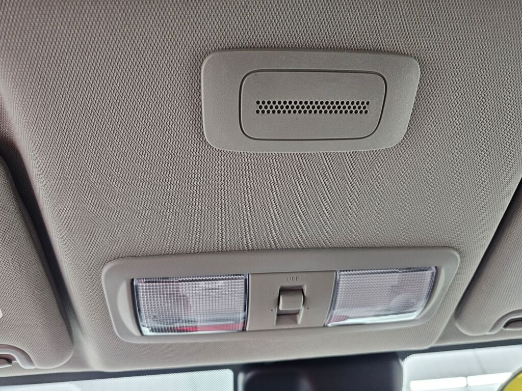 Used 2025 Nissan Frontier S AWD/4WD image 18