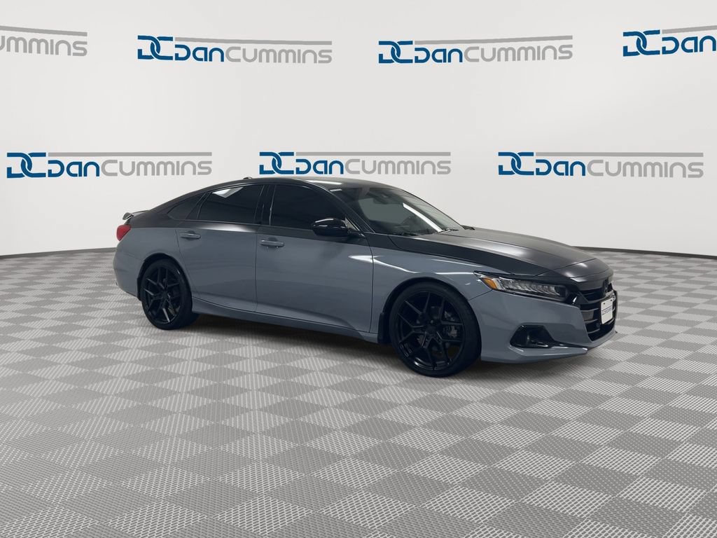 Used 2022 Honda Accord Sport image 2