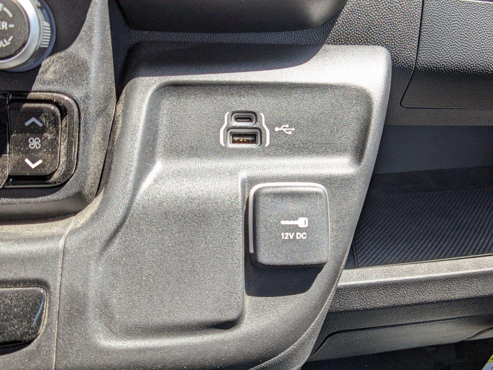 New 2024 RAM ProMaster 3500 w/ Delivery Van Package FWD image 21