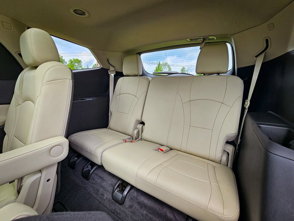 Used 2020 Buick Enclave Premium w/ Sun and Sites Package AWD/4WD image 36