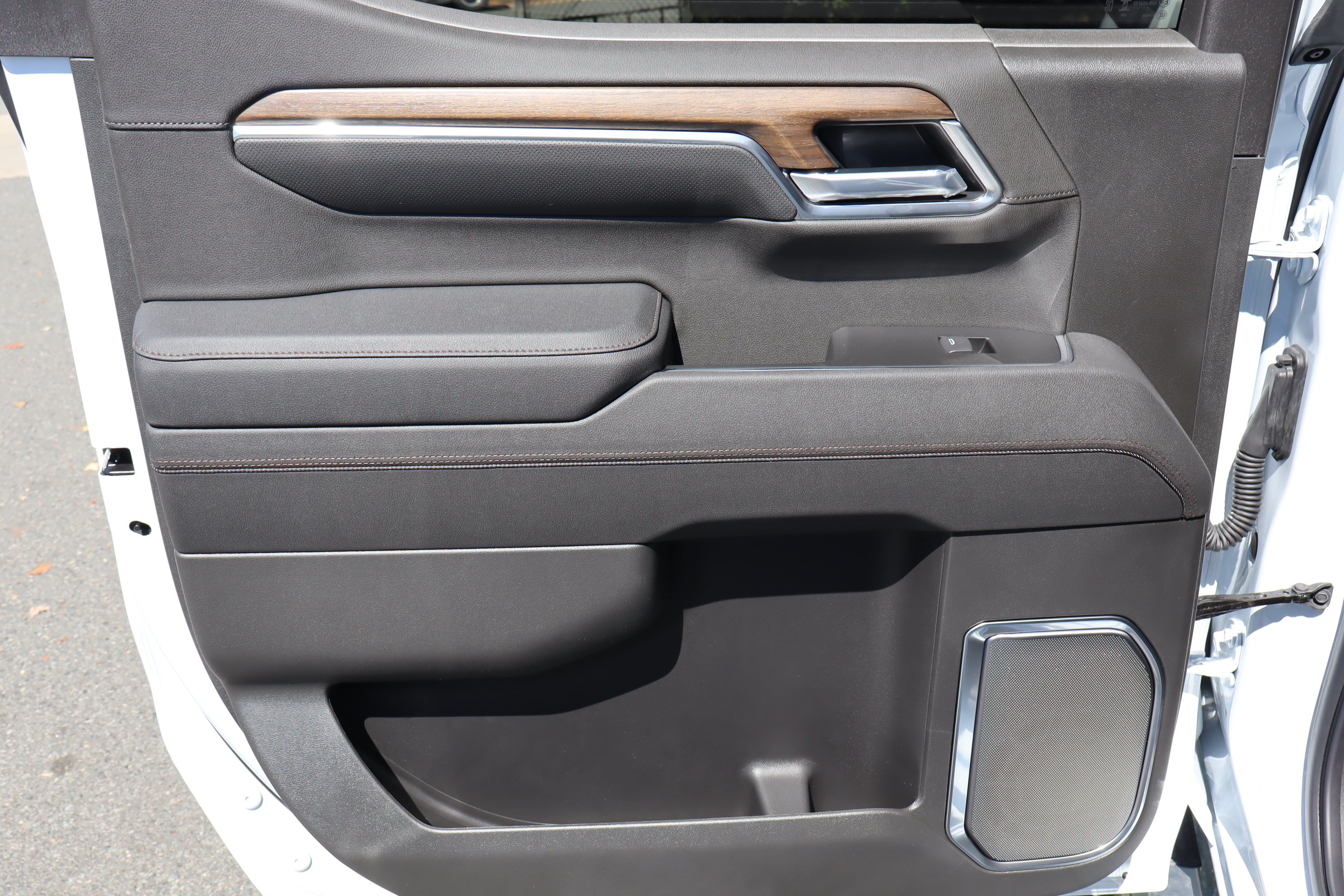 New 2026 Chevrolet Silverado 1500 High Country w/ High Country Premium Package AWD/4WD image 21