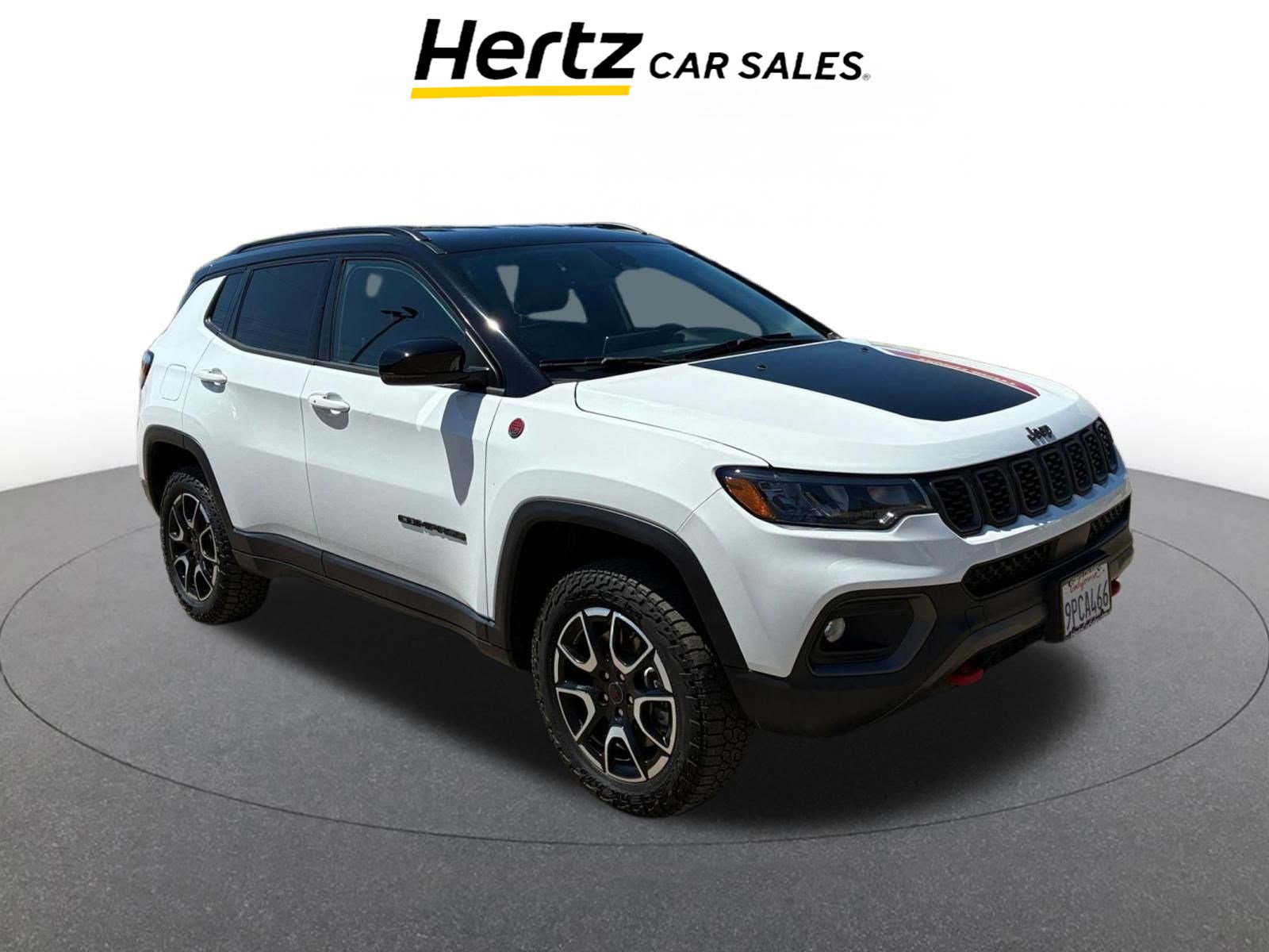 Used 2025 Jeep Compass Trailhawk image 1