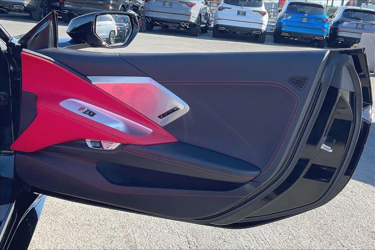 Used 2024 Chevrolet Corvette Stingray Preferred Cpe w/ 2LT RWD image 22
