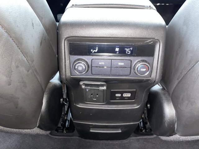 Used 2023 GMC Acadia SLT image 14