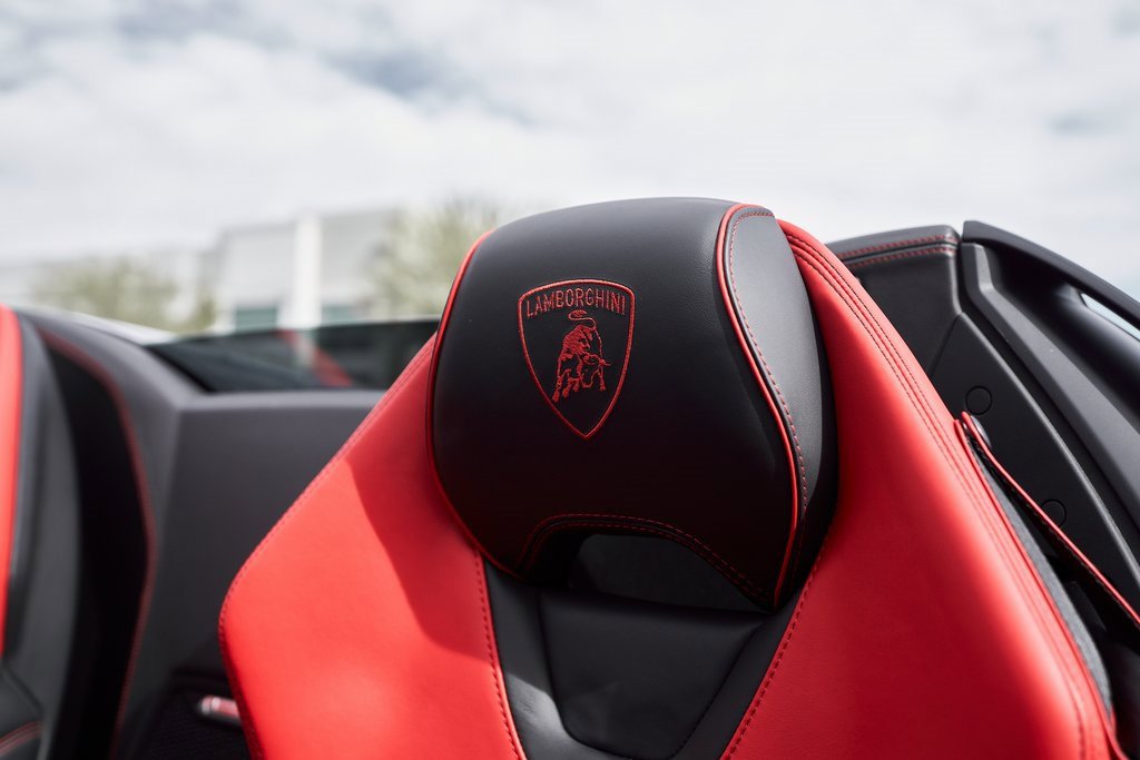 Used 2021 Lamborghini Huracan EVO image 41