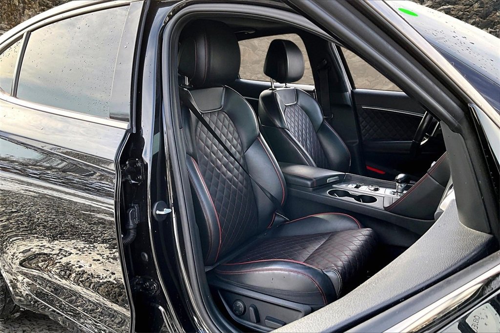 Used 2019 Genesis G70 3.3T Advanced w/ Sport Package image 7