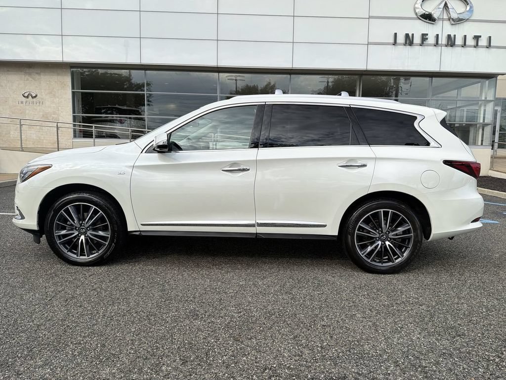Used 2017 INFINITI QX60 Luxe w/ Deluxe Technology Package AWD/4WD image 5
