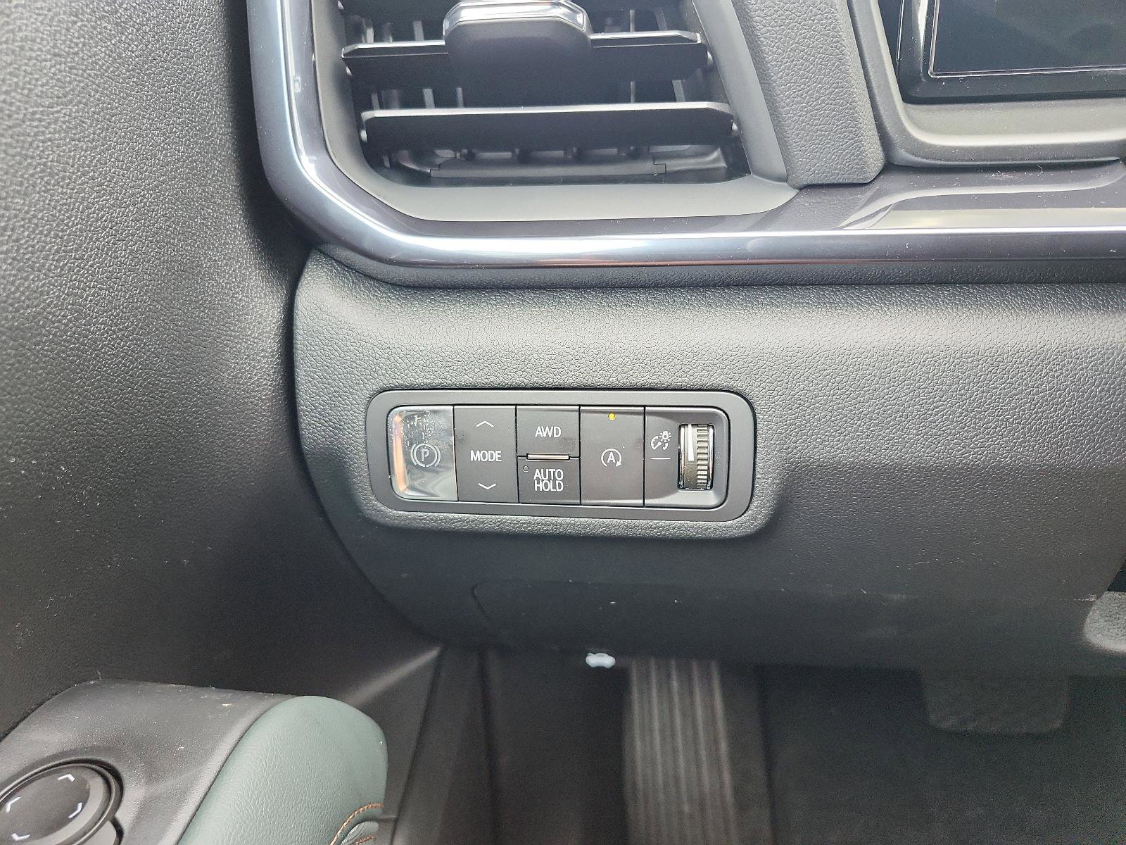 New 2026 GMC Terrain AT4 w/ Convenience Package III image 18