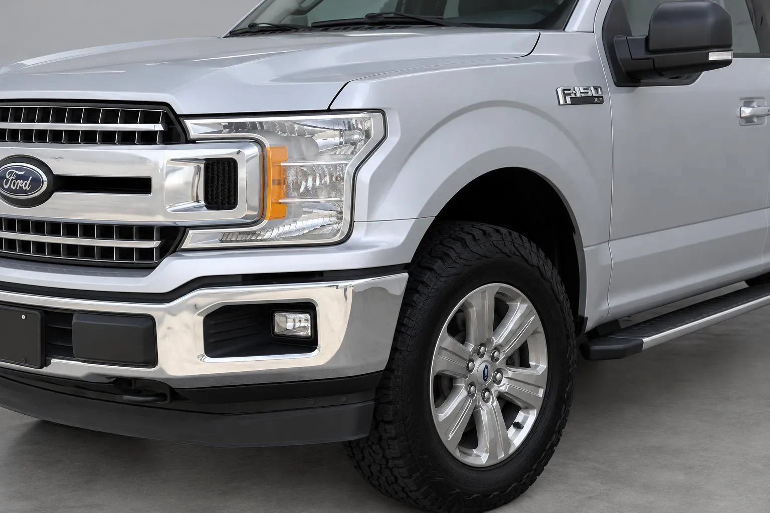 Used 2019 Ford F150 XLT w/ Equipment Group 302A Luxury AWD/4WD image 16