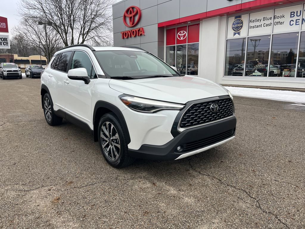 Certified 2023 Toyota Corolla Cross XLE w/ Convenience Package image 7