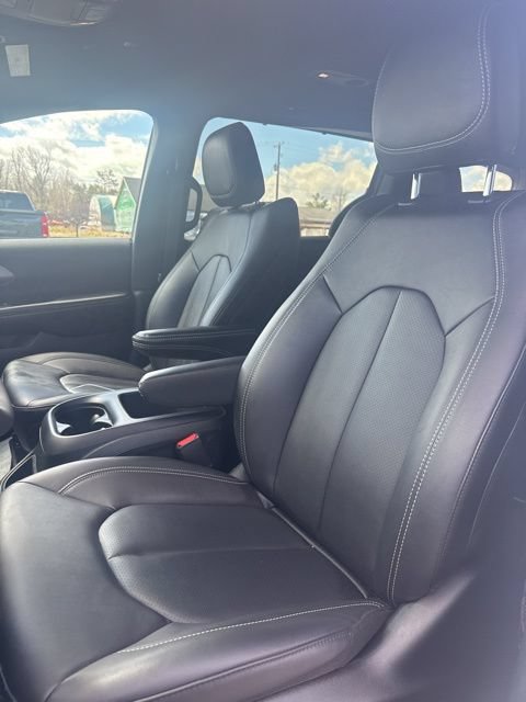 Used 2026 Chrysler Pacifica Select FWD image 22