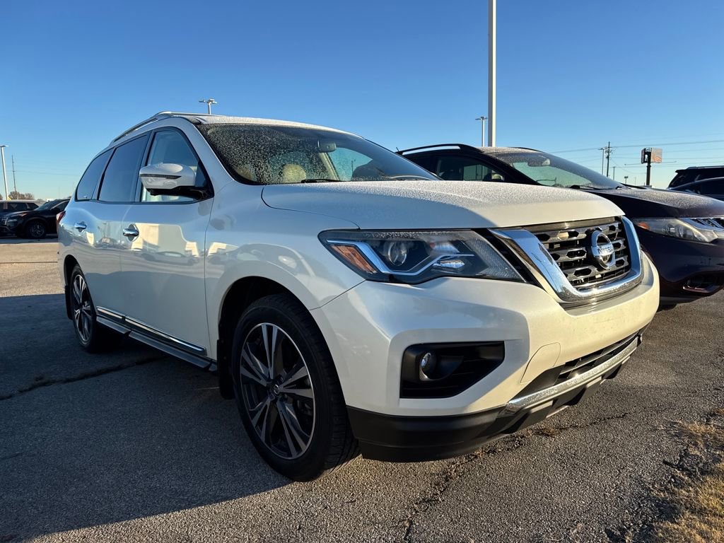 Used 2020 Nissan Pathfinder Platinum w/ Cargo Package image 3