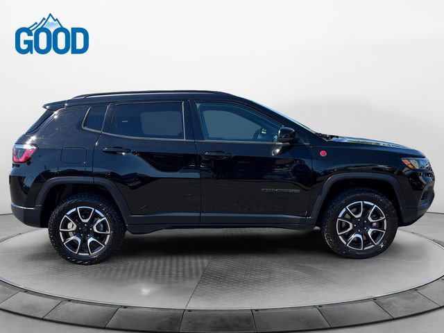 Used 2024 Jeep Compass Trailhawk image 6