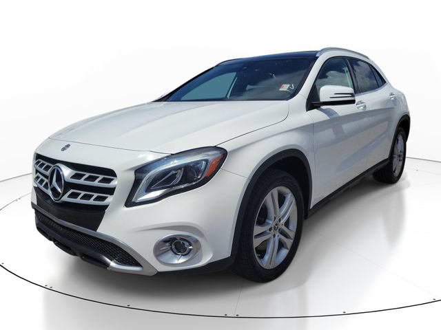 Used 2020 Mercedes-Benz GLA 250 4MATIC w/ Premium Package image 4