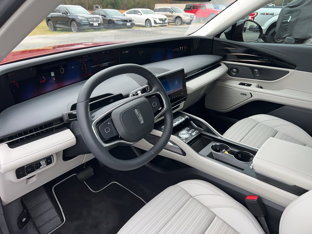 New 2026 Lincoln Nautilus Reserve image 8