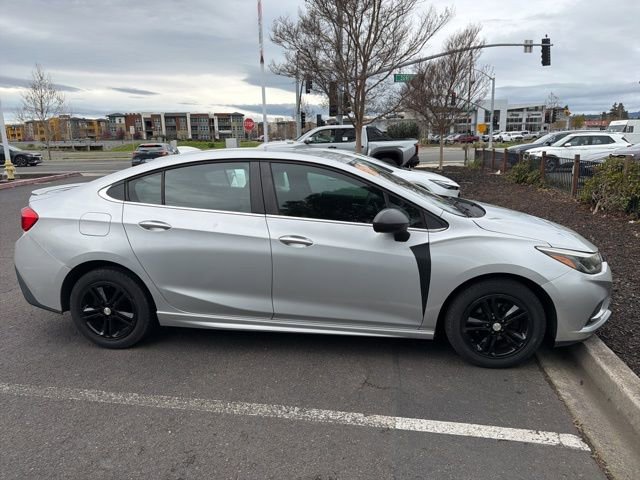 Used 2018 Chevrolet Cruze LT w/ RS Package image 2