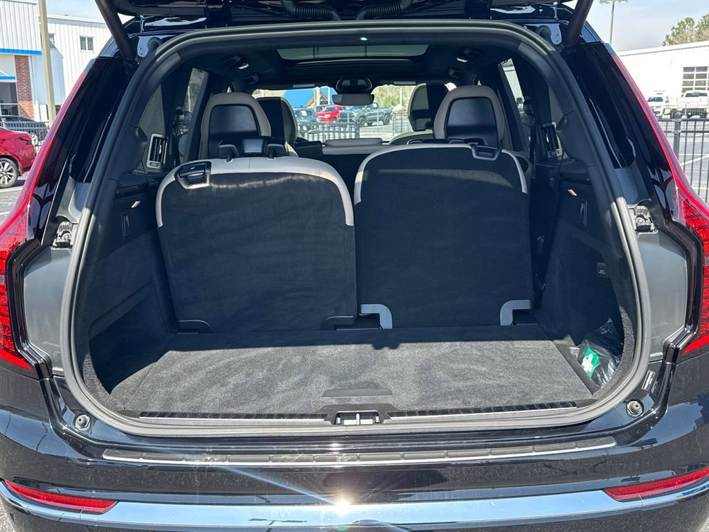 Used 2025 Volvo XC90 B6 Ultra w/ Lounge Package image 19