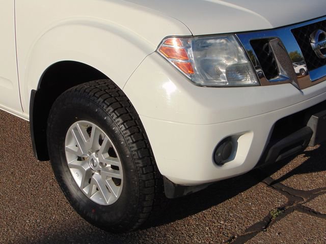 Used 2016 Nissan Frontier SV AWD/4WD image 2