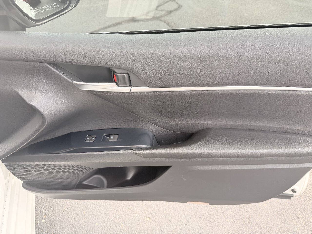 Used 2018 Toyota Camry SE FWD image 20