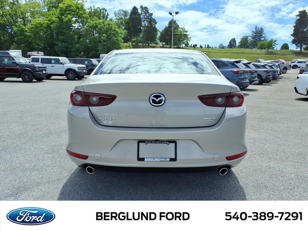 Used 2022 MAZDA MAZDA3 s FWD image 6