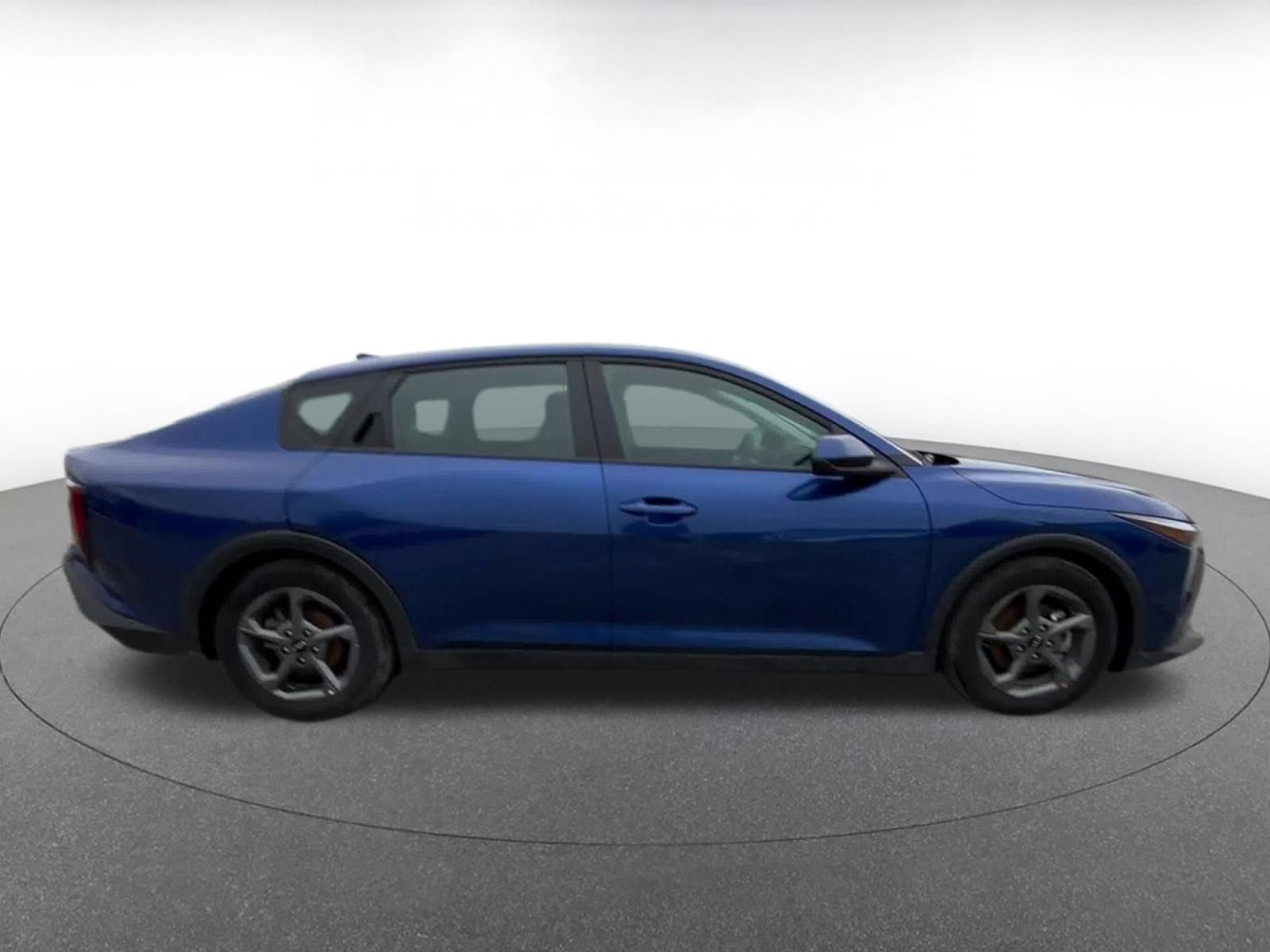 Used 2025 Kia K4 FWD image 16