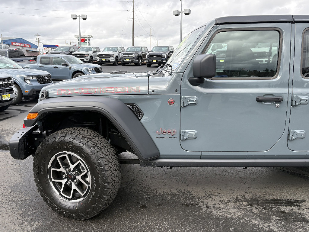 Used 2025 Jeep Wrangler Unlimited Rubicon w/ Steel Bumper Group image 10