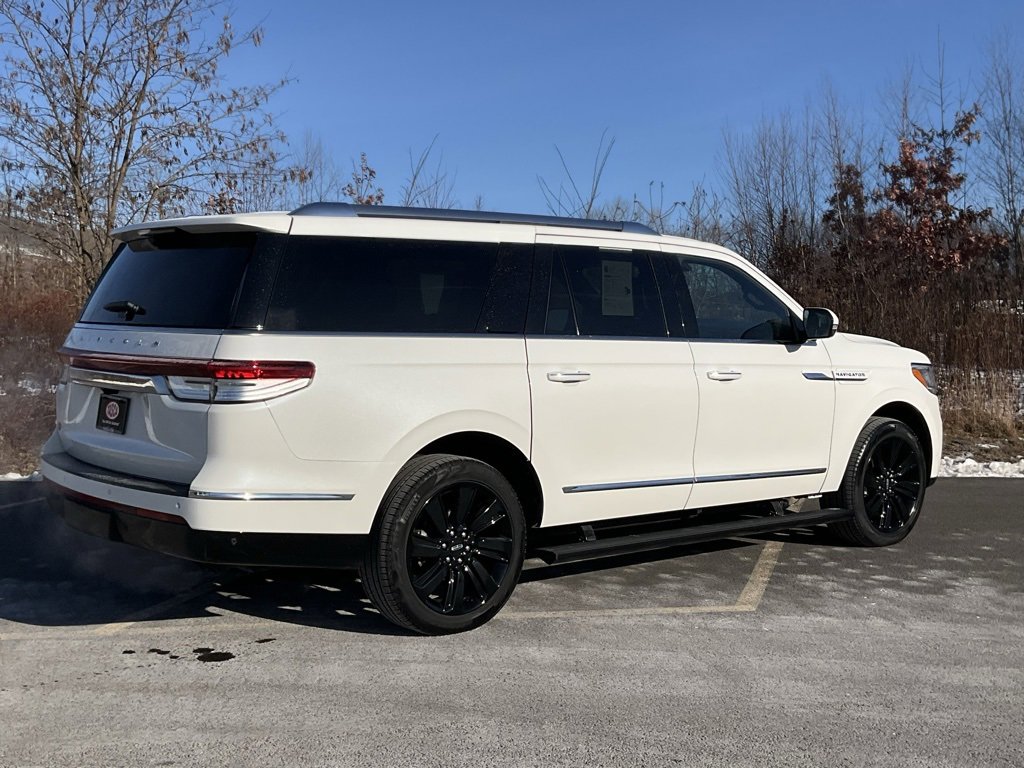Used 2024 Lincoln Navigator L Reserve image 24
