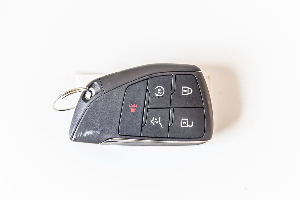 Used 2025 Chevrolet Traverse LT image 38