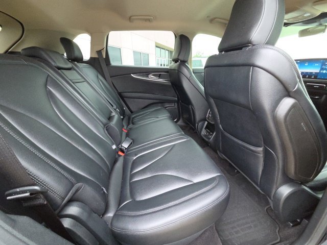 Used 2021 Lincoln Nautilus AWD image 7