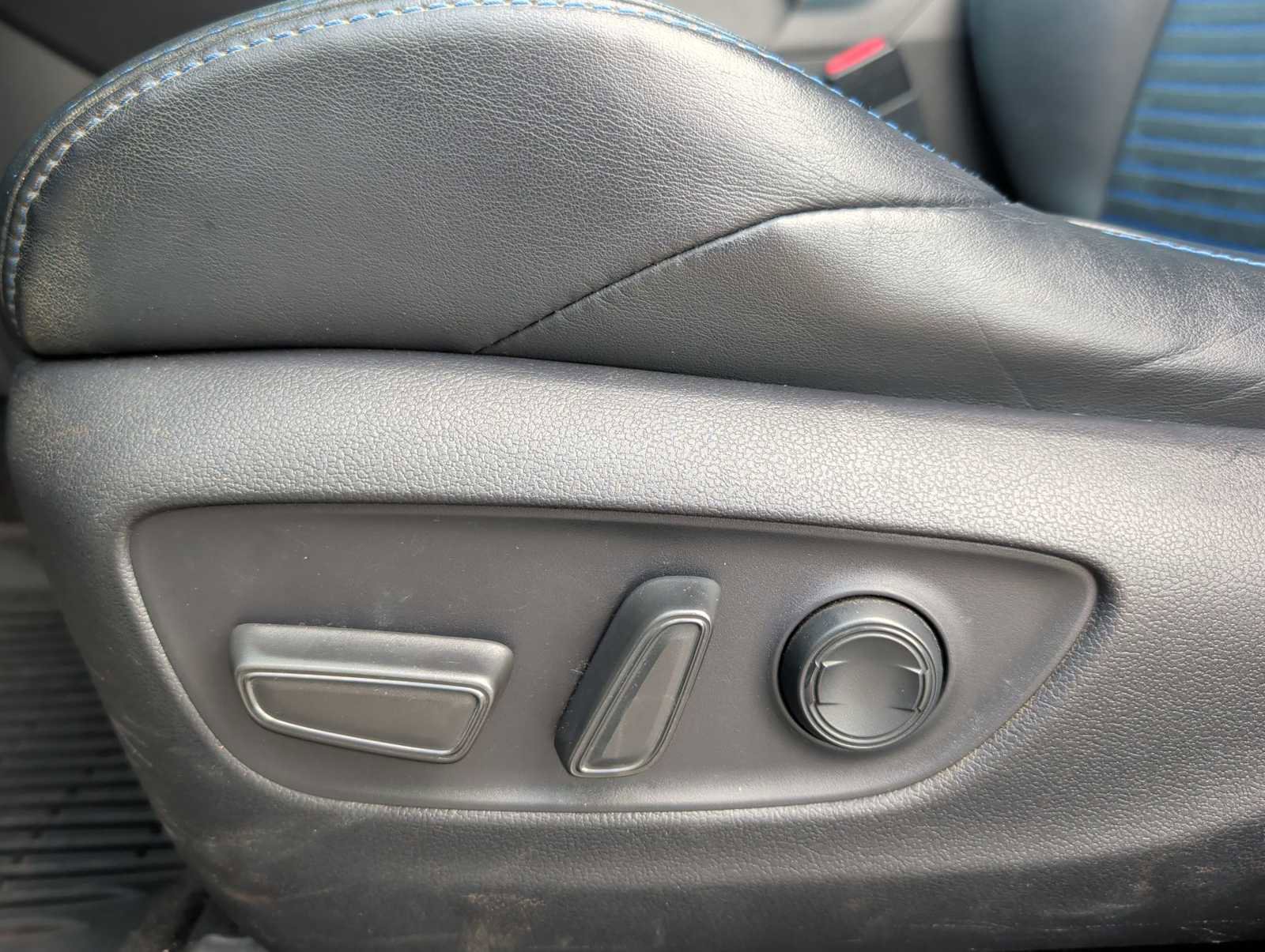 Used 2019 Toyota RAV4 XSE image 14