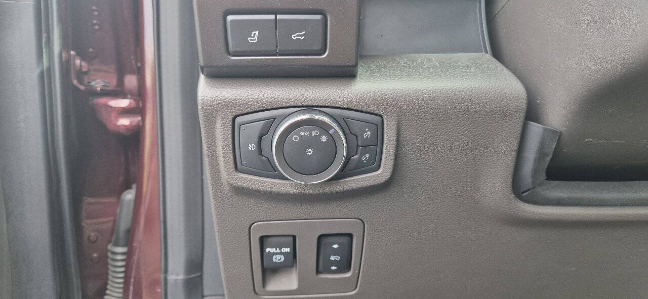 Used 2021 Ford Expedition Limited AWD/4WD image 16
