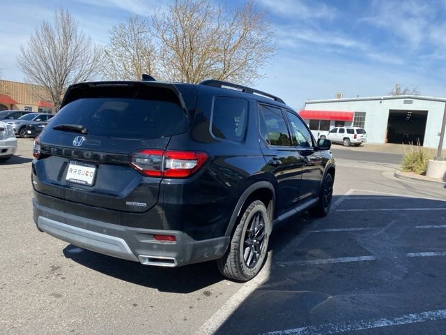 Used 2024 Honda Pilot Touring image 4