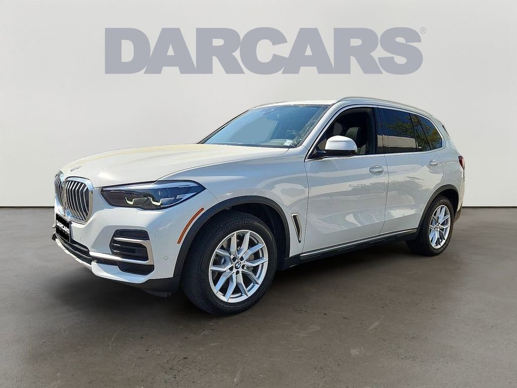 Used 2022 BMW X5 xDrive40i w/ Parking Assistance Package image 3
